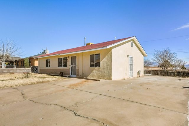 1112 Clemente Street SW, Albuquerque, NM 87121