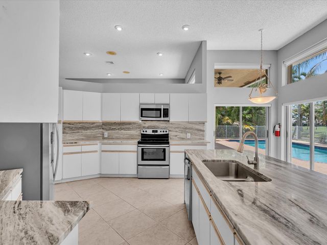 10434 NW 6th Court, Coral Springs, FL 33071