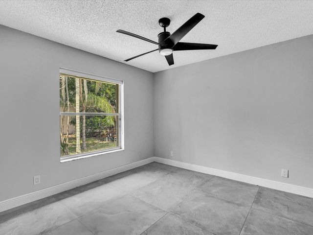 10434 NW 6th Court, Coral Springs, FL 33071