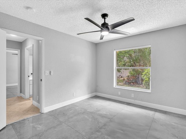10434 NW 6th Court, Coral Springs, FL 33071