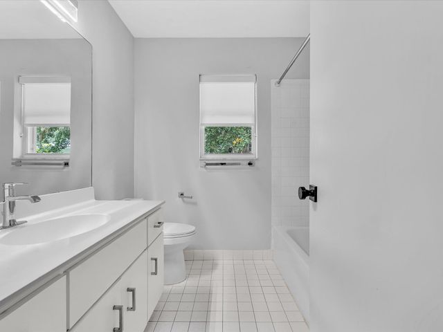 10434 NW 6th Court, Coral Springs, FL 33071