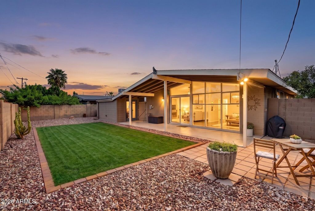 6908 E EARLL Drive, Scottsdale, AZ 85251 — exterior