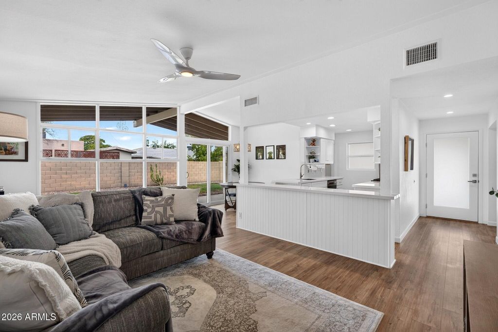 6908 E EARLL Drive, Scottsdale, AZ 85251 — photo 3