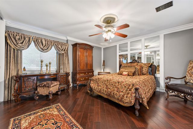 11622 Village Place Drive 328, Houston, TX 77077