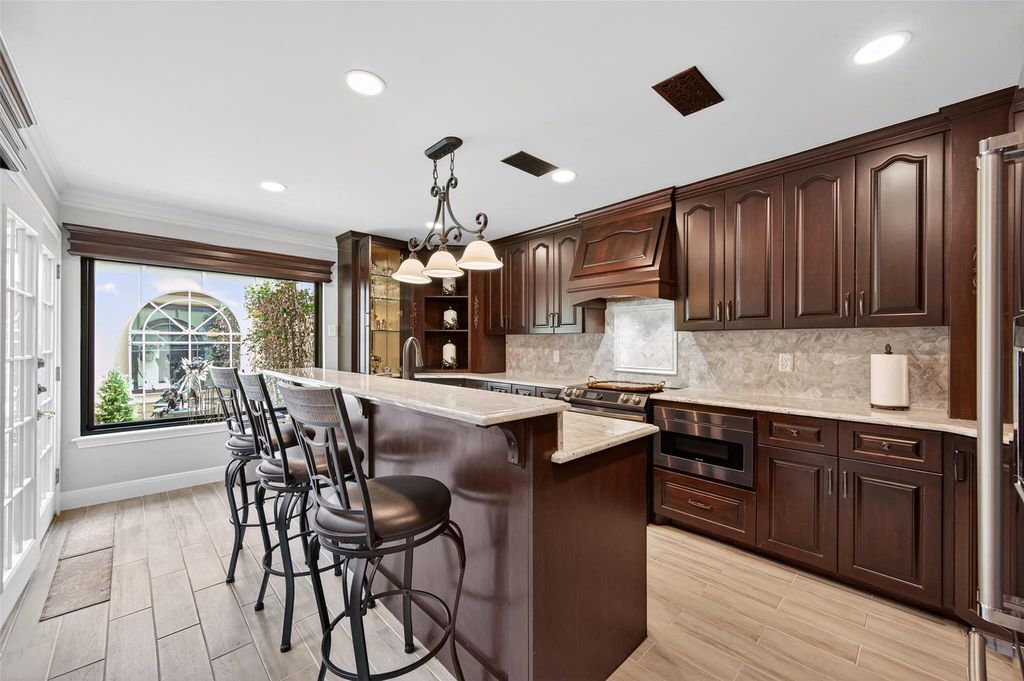 11622 Village Place Drive 328, Houston, TX 77077