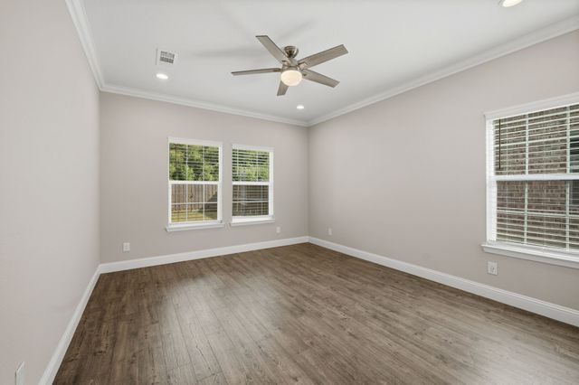 901 E Jefferson Street, Van Alstyne, TX 75495