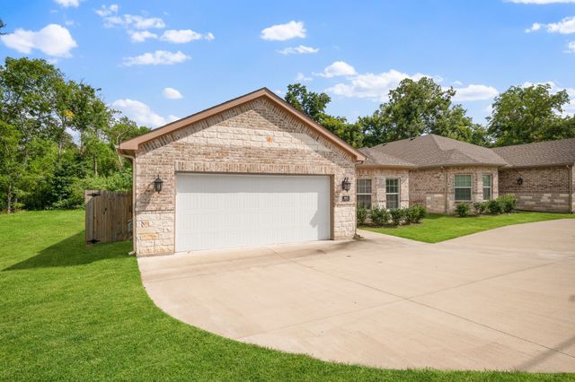 901 E Jefferson Street, Van Alstyne, TX 75495
