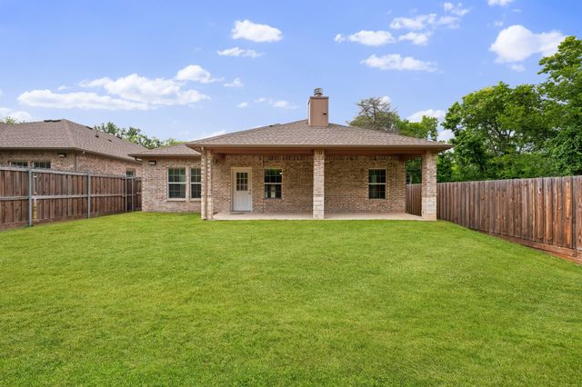 901 E Jefferson Street, Van Alstyne, TX 75495