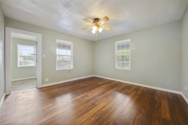 4305 Templeton Street, Greenville, TX 75401