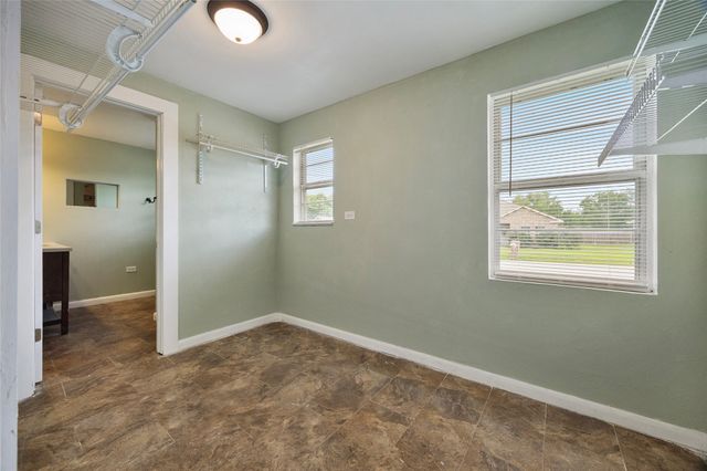4305 Templeton Street, Greenville, TX 75401