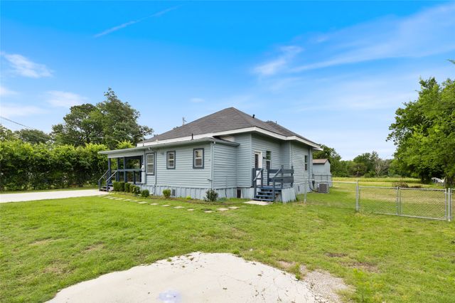 4305 Templeton Street, Greenville, TX 75401