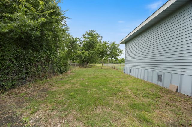 4305 Templeton Street, Greenville, TX 75401