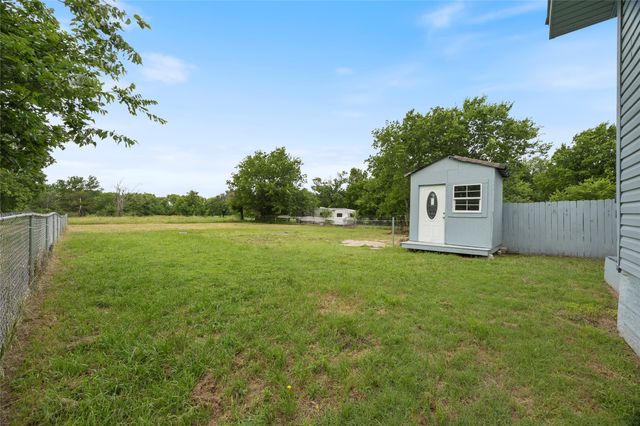 4305 Templeton Street, Greenville, TX 75401