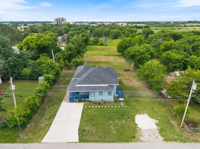 4305 Templeton Street, Greenville, TX 75401