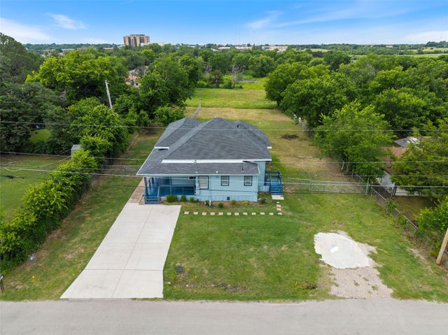 4305 Templeton Street, Greenville, TX 75401