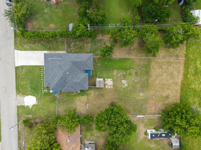4305 Templeton Street, Greenville, TX 75401