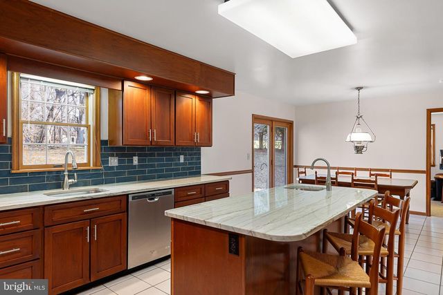 10 AMARANTH DR, Newark, DE 19711