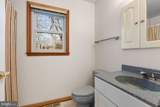 10 AMARANTH DR, Newark, DE 19711