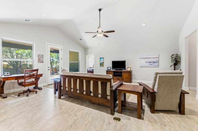 18817 Kelly DR, Lago Vista, TX 78645