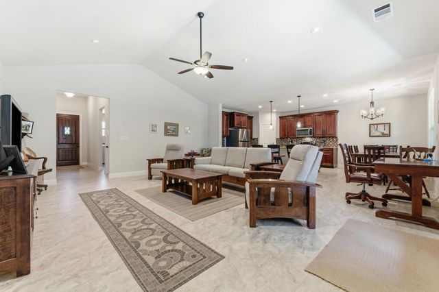 18817 Kelly DR, Lago Vista, TX 78645