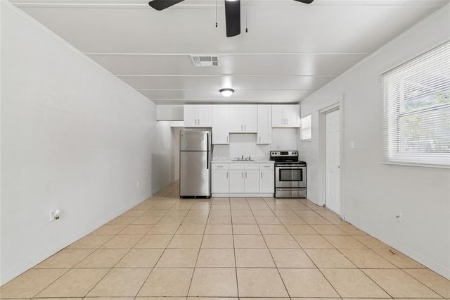 9801 N 11TH STREET A, Tampa, FL 33612
