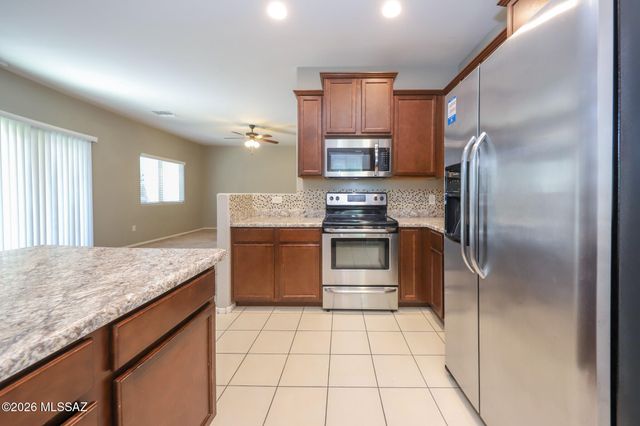 8754 N Mugho Pine Trail, Tucson, AZ 85743