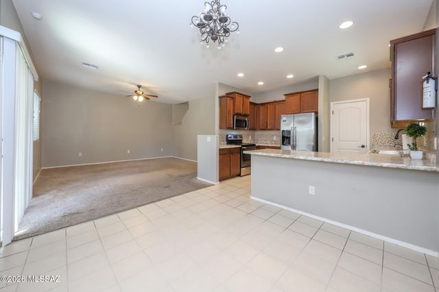 8754 N Mugho Pine Trail, Tucson, AZ 85743