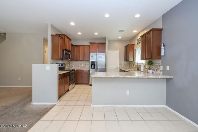 8754 N Mugho Pine Trail, Tucson, AZ 85743