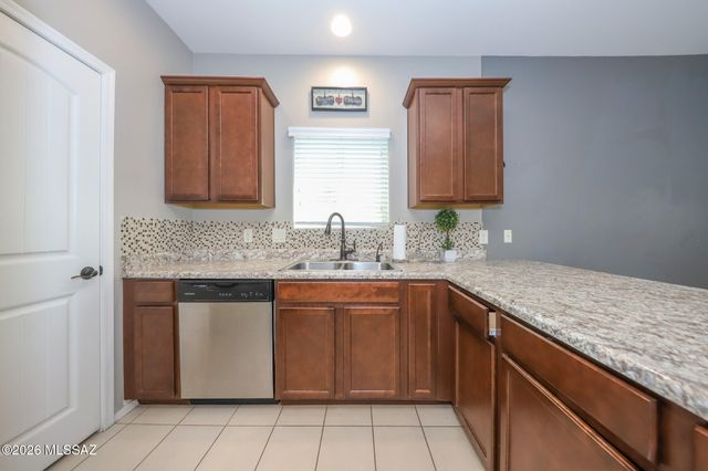 8754 N Mugho Pine Trail, Tucson, AZ 85743
