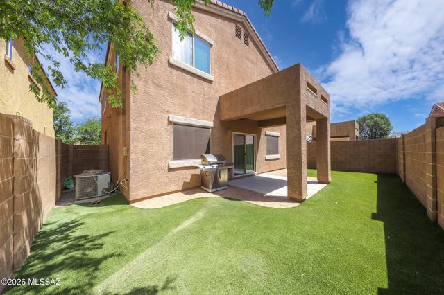 8754 N Mugho Pine Trail, Tucson, AZ 85743