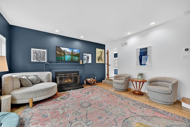 16 Oxford Springs Road, Chester, NY 10918