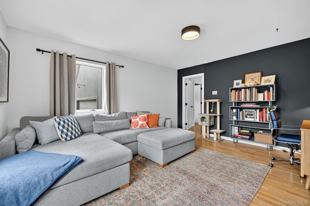 16 Oxford Springs Road, Chester, NY 10918