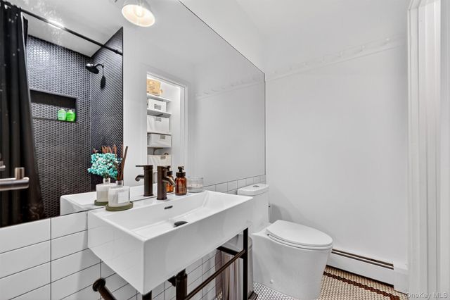 16 Oxford Springs Road, Chester, NY 10918