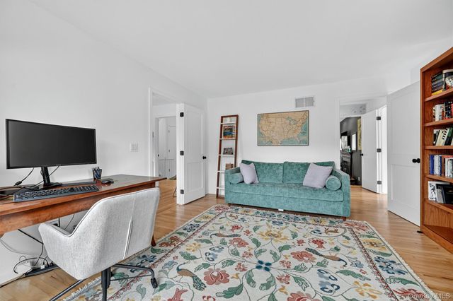 16 Oxford Springs Road, Chester, NY 10918