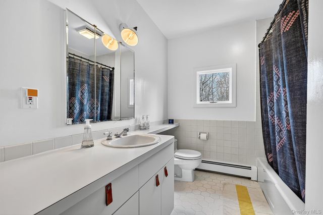 16 Oxford Springs Road, Chester, NY 10918