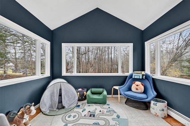 16 Oxford Springs Road, Chester, NY 10918