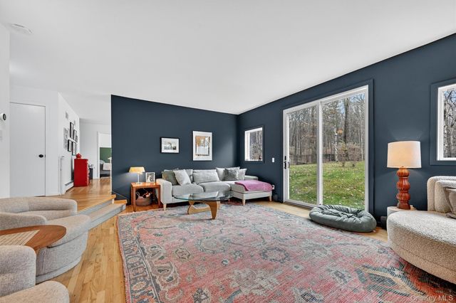 16 Oxford Springs Road, Chester, NY 10918