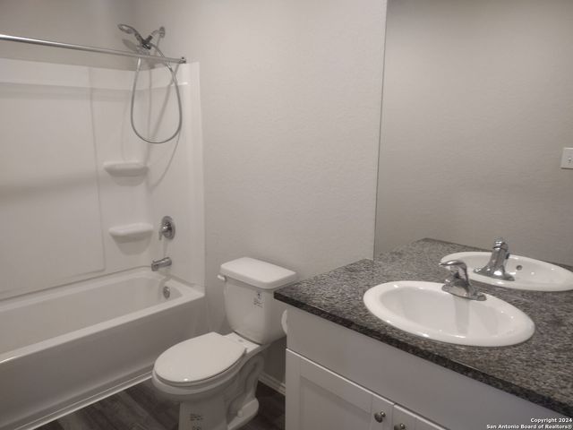 7722 BLUE GULF DR, San Antonio, TX 78222