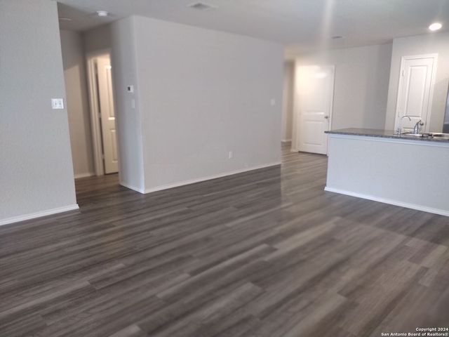 7722 BLUE GULF DR, San Antonio, TX 78222