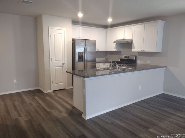 7722 BLUE GULF DR, San Antonio, TX 78222