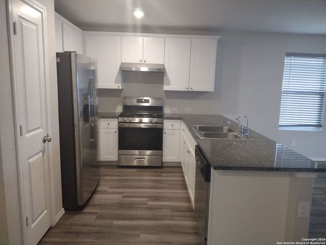 7722 BLUE GULF DR, San Antonio, TX 78222