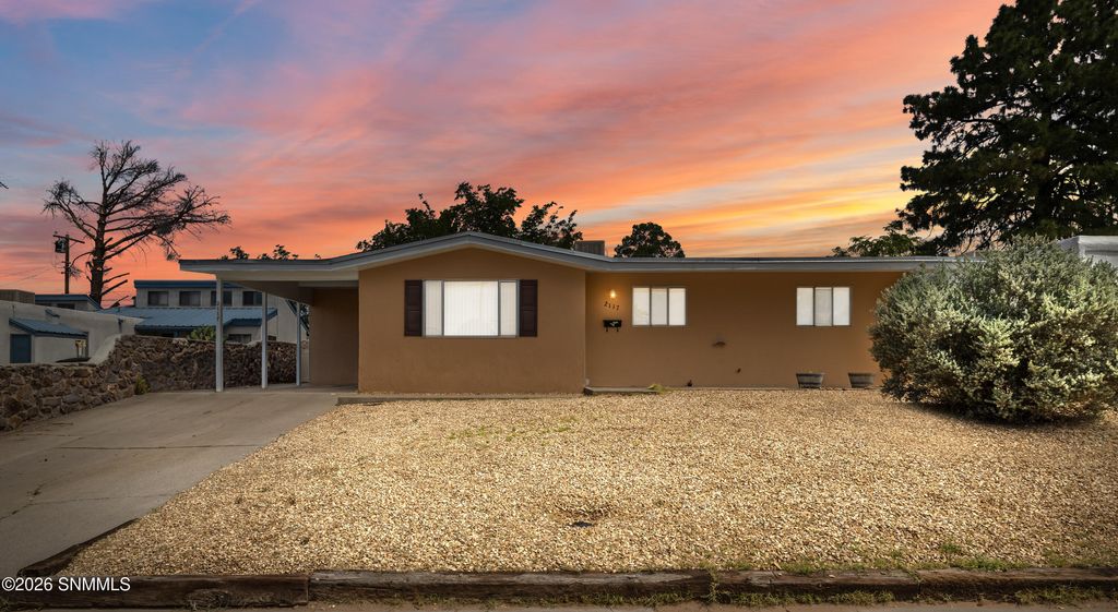 2117 Skyway Drive, Las Cruces, NM 88001