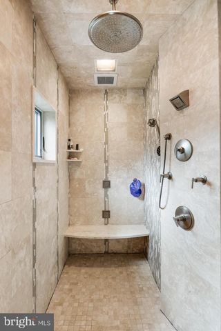 4 SOUTHWOOD DR, Cherry Hill, NJ 08003