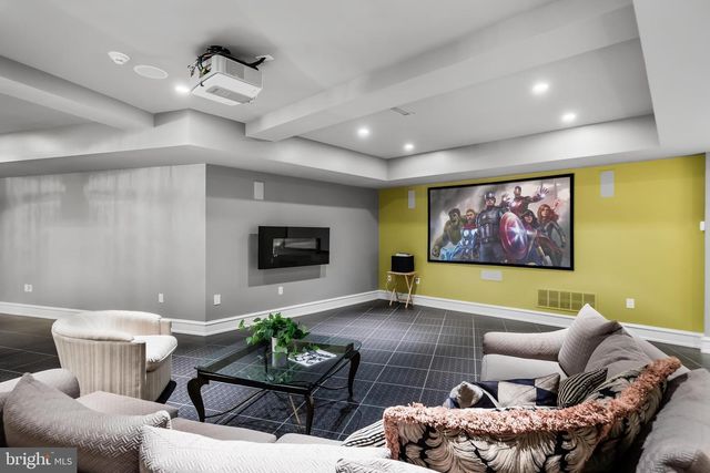 4 SOUTHWOOD DR, Cherry Hill, NJ 08003