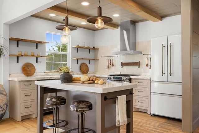 375 Fm-954, Round Top, TX 78954