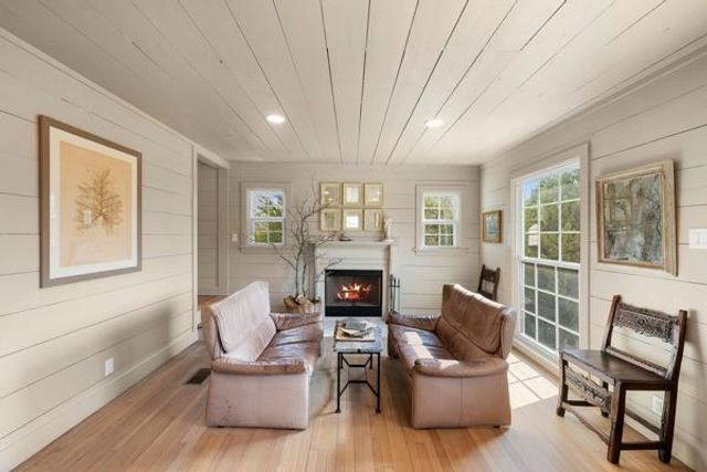 375 Fm-954, Round Top, TX 78954