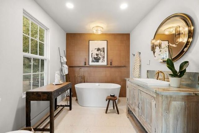 375 Fm-954, Round Top, TX 78954