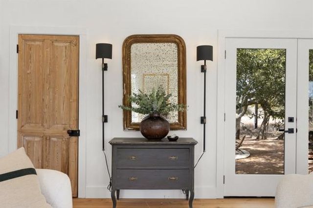 375 Fm-954, Round Top, TX 78954