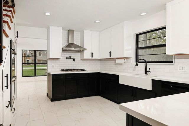 29 N Havenridge Drive, The Woodlands, TX 77381