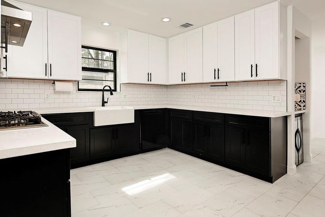 29 N Havenridge Drive, The Woodlands, TX 77381